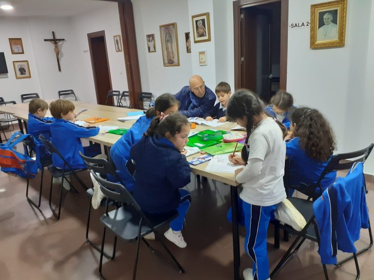 Llamamiento a nuevos catequistas