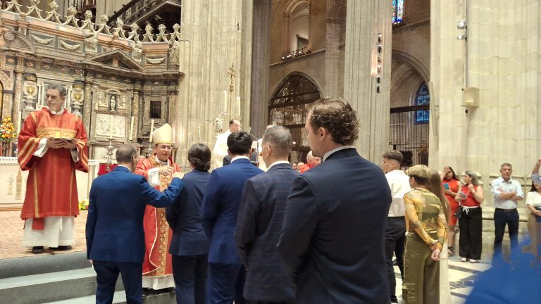 Confirmaciones en la Catedral de Sevilla jóvenes de San Diego de Alcalá
